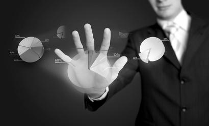 哈塞特称美联储有充分空间大幅降息，引发对其独立性担忧