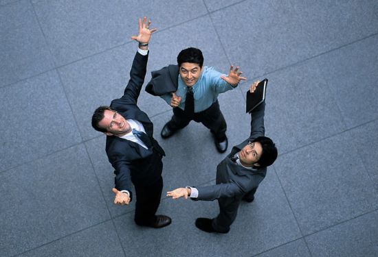 美元指数低位震荡，全球货币政策分机动荡加剧